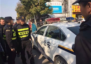 菜場小偷大膽作案  宗保特保英勇擒拿 —周浦市容項(xiàng)目抓獲小偷