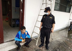 外賣小哥當街發(fā)病  緊急關頭保安施救——宗保公司駐市委黨校項目